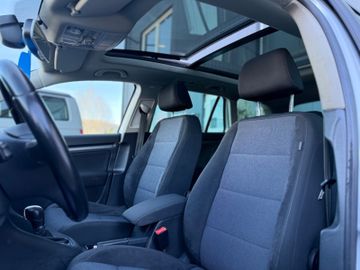 Volkswagen Golf - 10