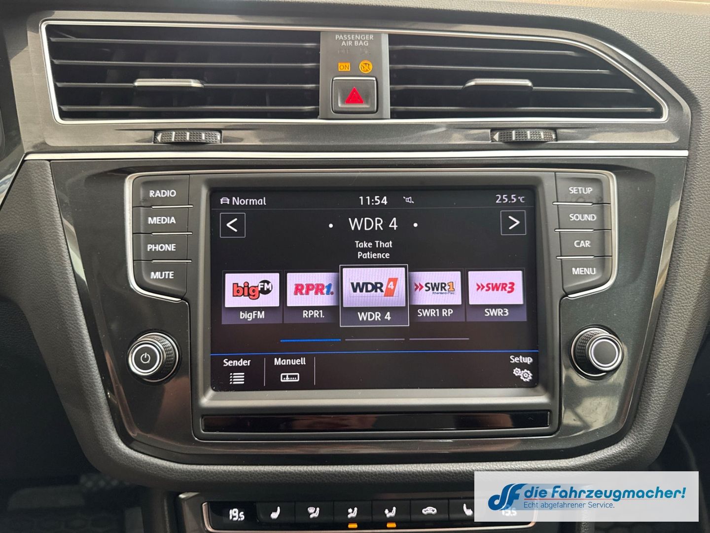 Fahrzeugabbildung Volkswagen Tiguan Highline R-LINE 4Motion 2.0 TSI DSG Sport