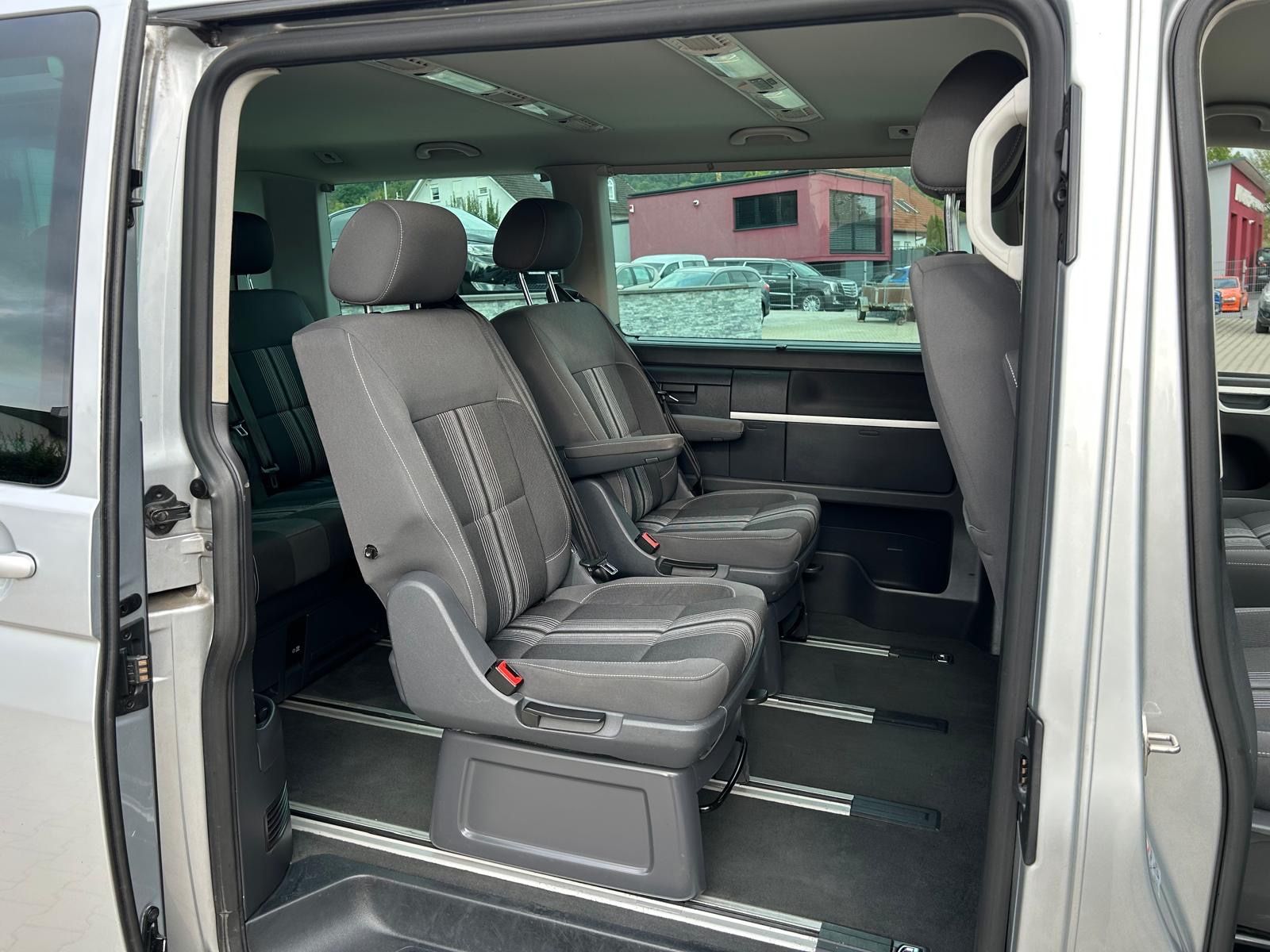 Fahrzeugabbildung Volkswagen T5 Multivan 2.0 TDI Match°Standheizung