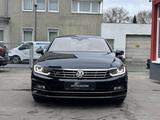 Volkswagen Passat Lim. R-LINE/LED/MASSAGE/MEMORY/R-KAMERA/ - Volkswagen Passat: Limousine, R