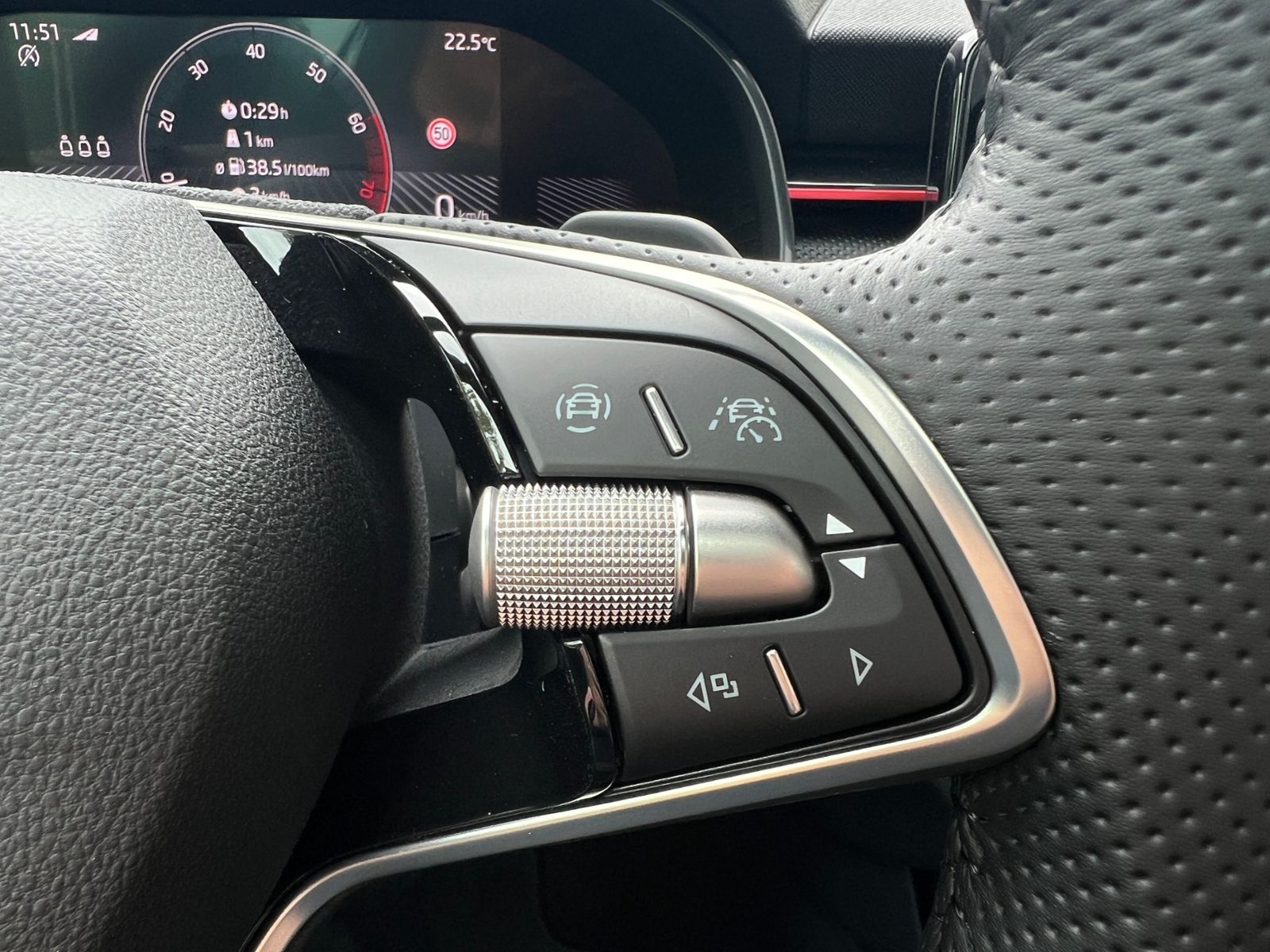 Fahrzeugabbildung SKODA Kamiq Monte Carlo 1.0 TSI DSG *Matrix-LED, ACC,