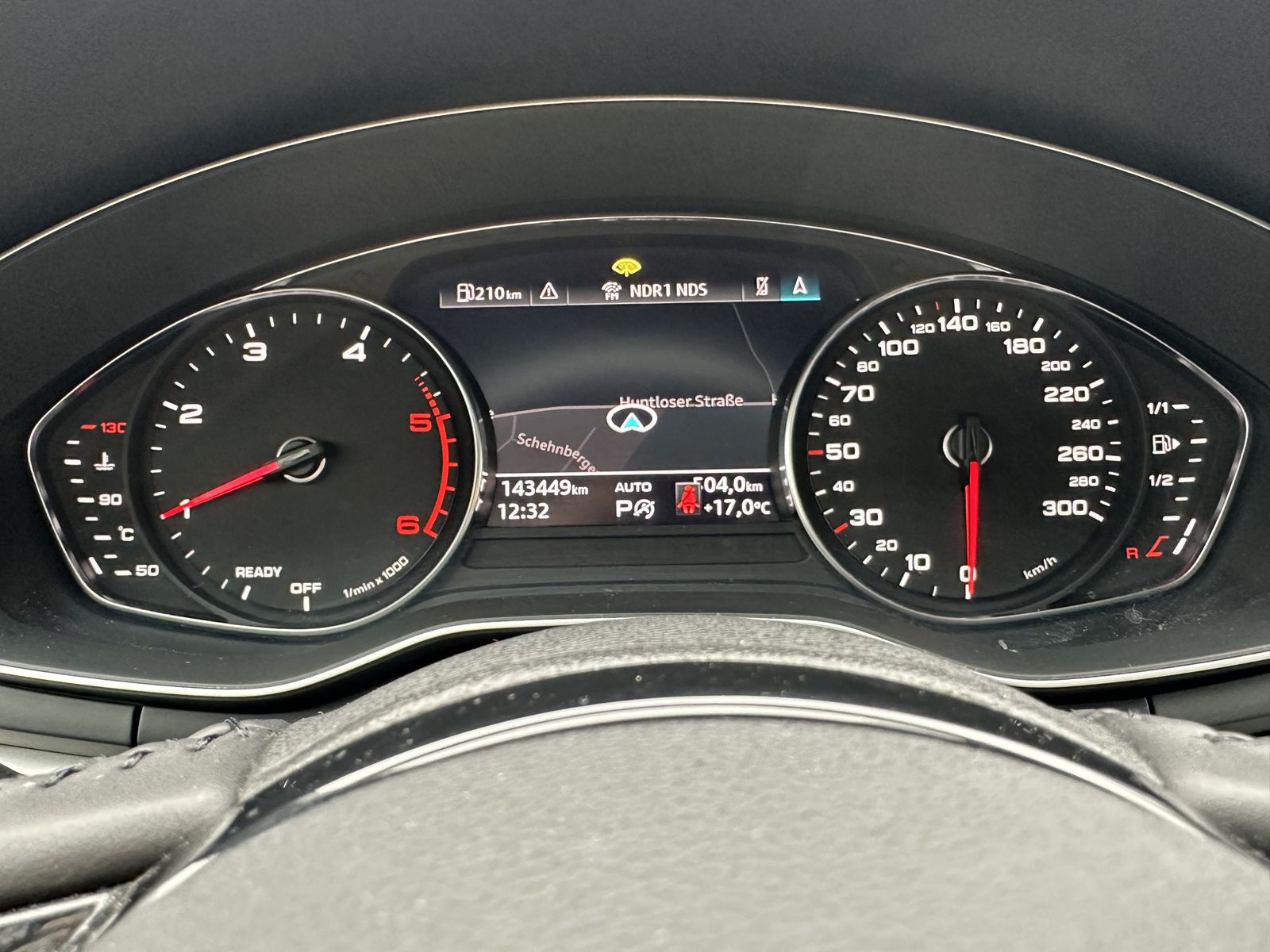 Fahrzeugabbildung Audi A4 Avant 40 TDI Quattro Aut. NAV+LED+KAMERA+18ZO