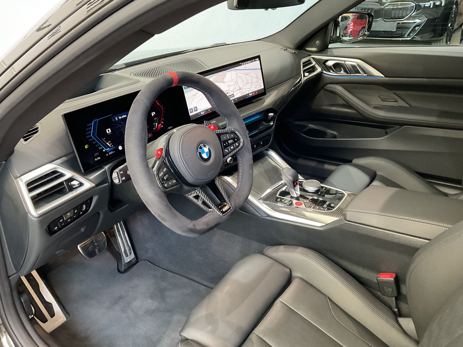 Fahrzeugabbildung BMW M4 Competition Coupé HK HiFi Komfortzg.