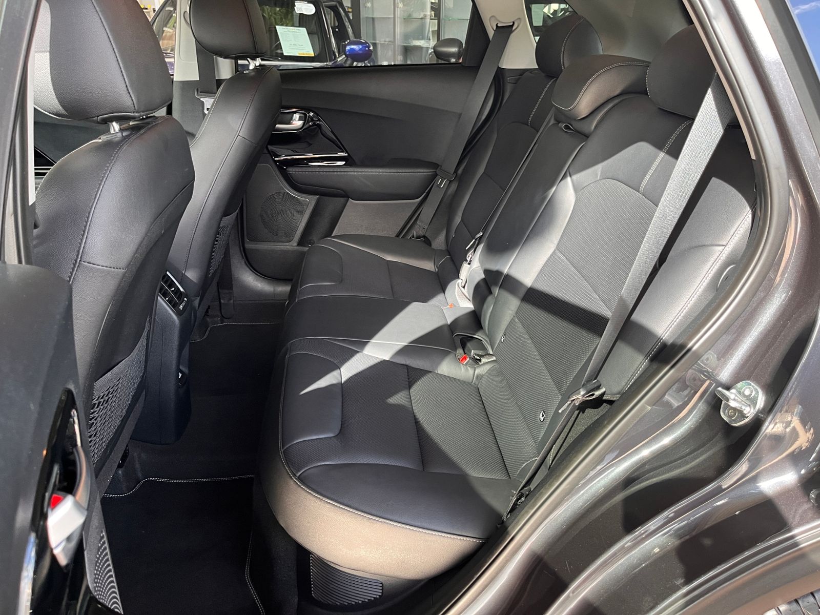 Fahrzeugabbildung Kia Niro Spirit PHEV LED NAVI LEDER SHZ AHK