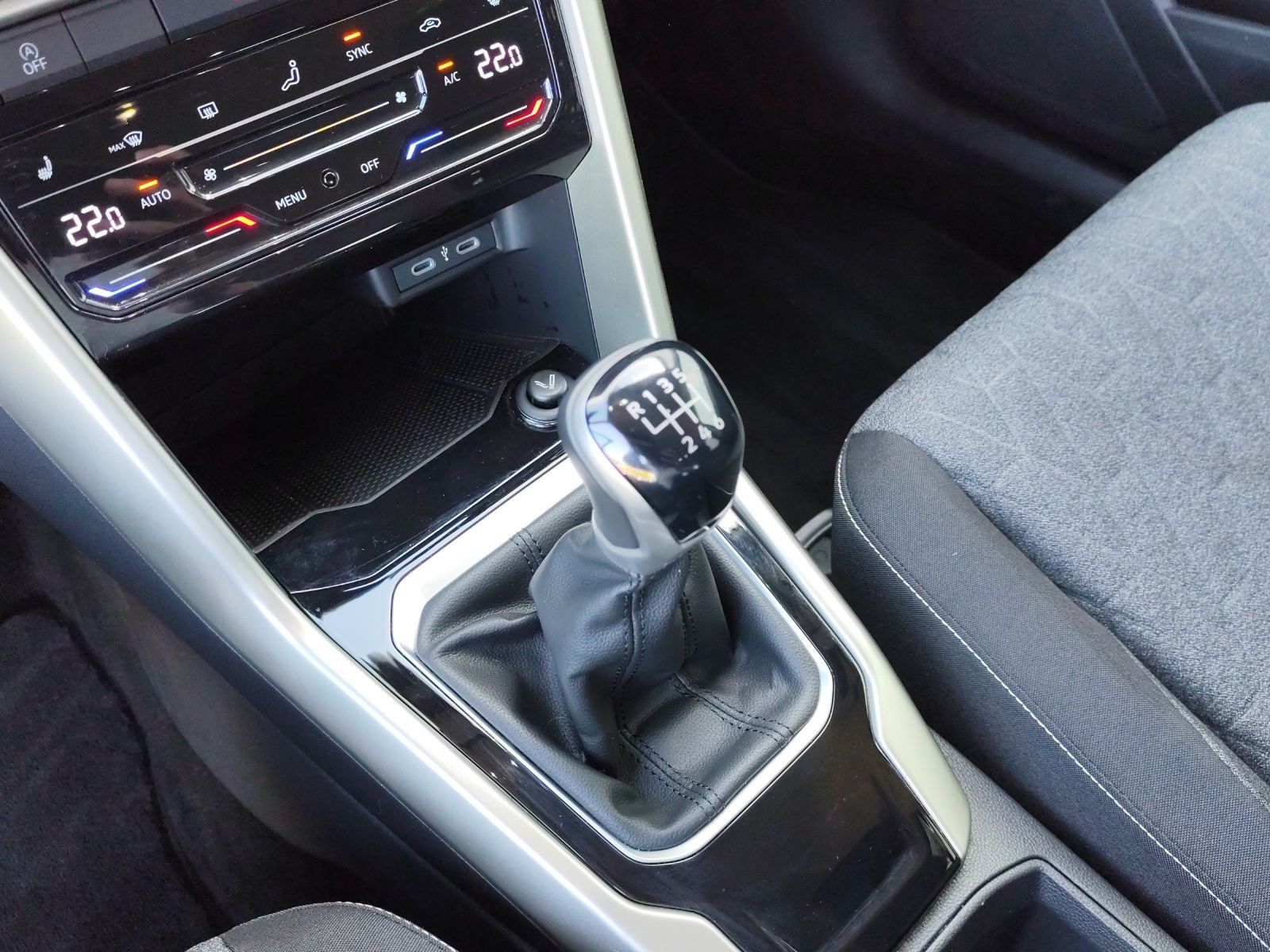 Volkswagen T-Roc - Bild 7