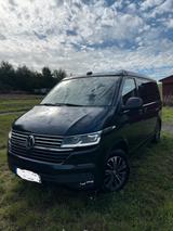 Volkswagen T6.1 California Beach, SH, AHK, 8R, Inspekt. neu - blaue Volkswagen T6 California