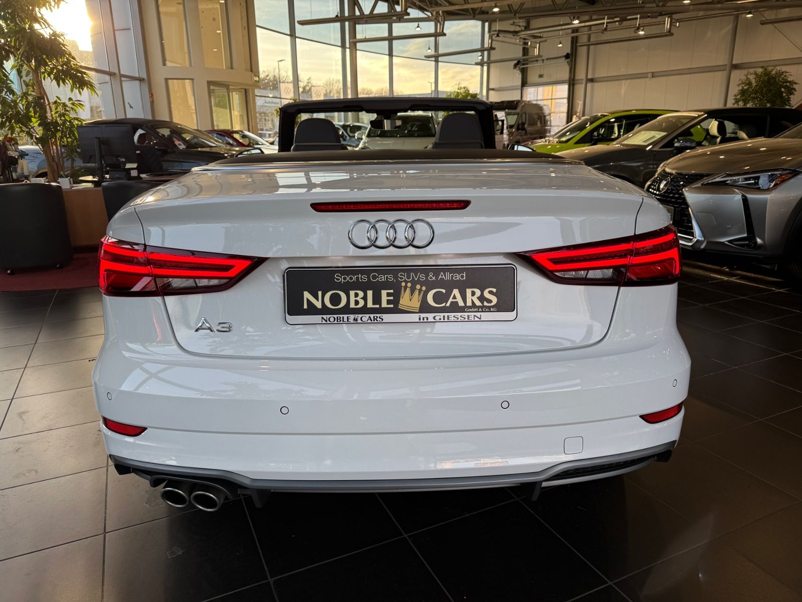 Fahrzeugabbildung Audi A3 Cabriolet 35 TFSI S line B&O ACC LED