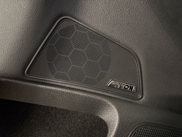 Fotografie des Skoda Superb Combi 2,0l TDI DSG Scout 4x4