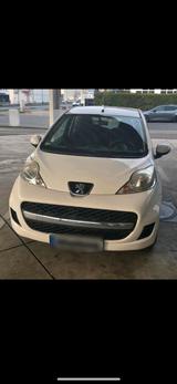 Peugeot 107 1.0 - Peugeot 107 in Stuttgart