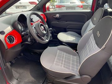 Fahrzeugabbildung Fiat 500 Lounge MFL Temp. Klima CarPlay uvm