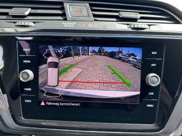 Fahrzeugabbildung Volkswagen Touran 2.0 TDI R Line Pano Leder ACC Standh. 18"