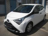 Toyota Aygo AYGO x Klimaanlage - Toyota Aygo (X) in Düsseldorf