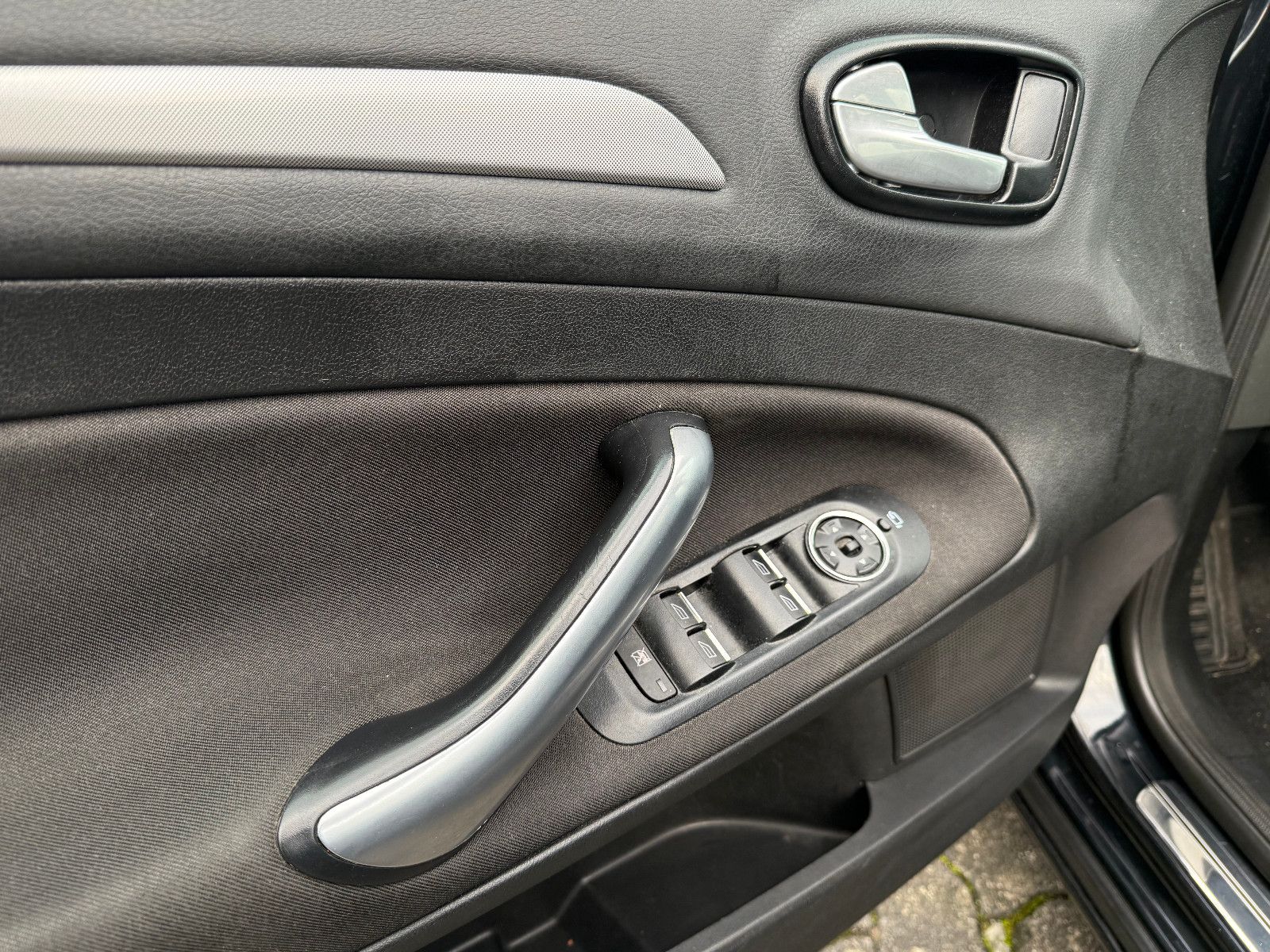 Fahrzeugabbildung Ford Mondeo Turnier 2,0 D  Trend, Navi, Alu, Klima