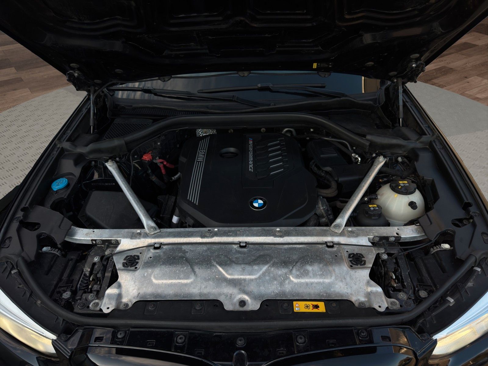 Fahrzeugabbildung BMW X3 M40i Pano/HUD/Bhz.Sport.Lenkrad/Elektr.Sitze