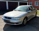 Opel Vectra B Limousine Unfallfahrzeug - Opel Vectra aus 2001: B