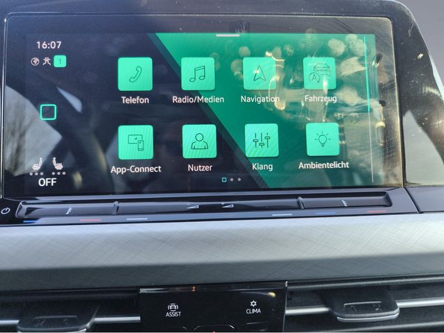Golf VIII Variant Life