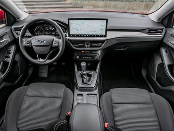 Ford Focus Turnier 1.0 Titanium Kamera Navi LED