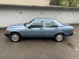 Mercedes-Benz 190 E 2,6 AUTOMAT*SCHIEBEDACH*SHZ*TÜV NEU*H-KENN - Mercedes-Benz 190 Gebrauchtwagen in München