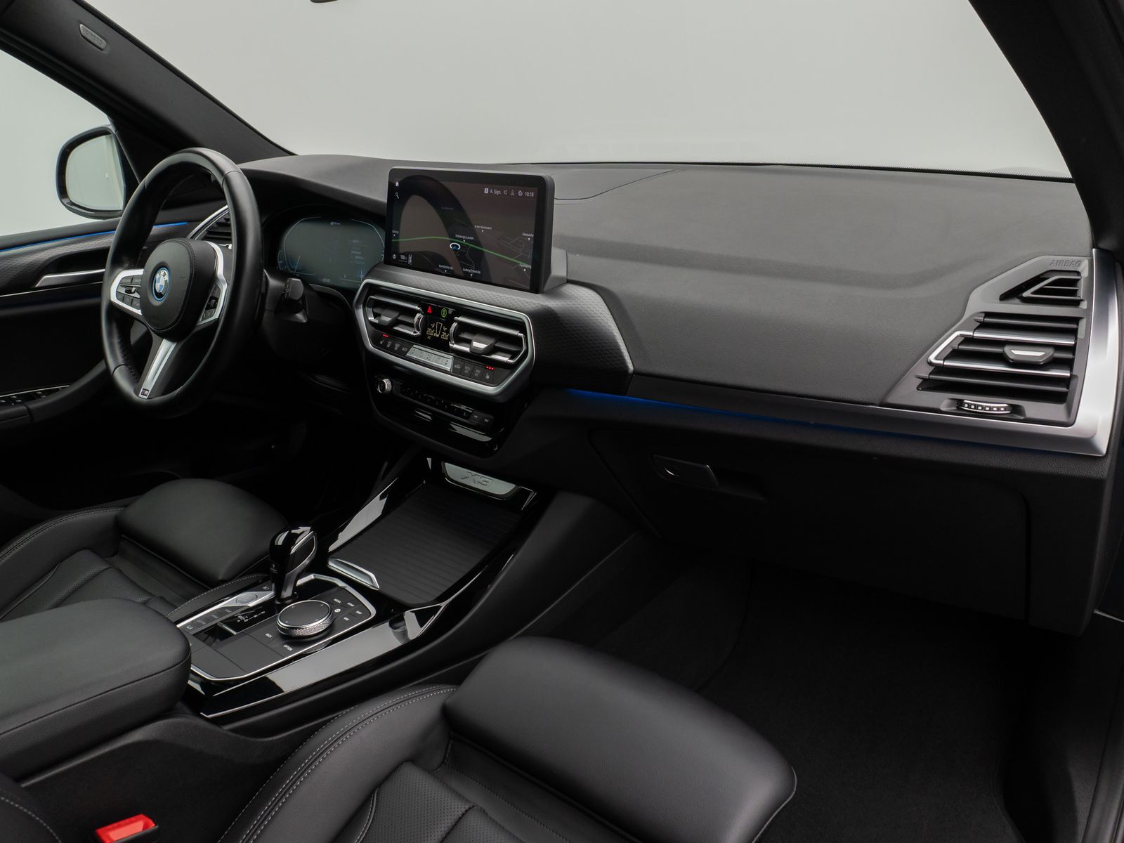 Fahrzeugabbildung BMW X3 xD30e M Sport 360°DAB HiFi Komfort AHK 20Zoll