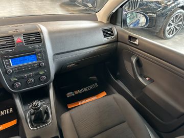 MYAUTOCENTER – Gebraucht- und Jahreswagen mit Werkstattservice in Pfaffenhofen Volkswagen Golf V Lim. Trendline *TÜV*Klima*