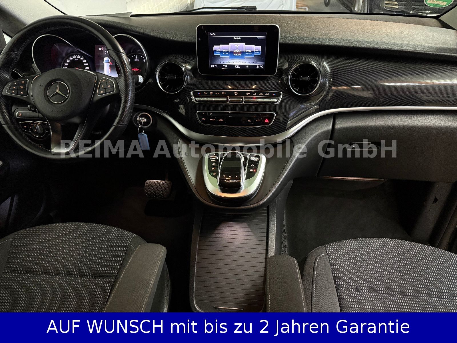 Fahrzeugabbildung Mercedes-Benz V 250 d EDITION lang, 6 Sitzer, LED, ACC