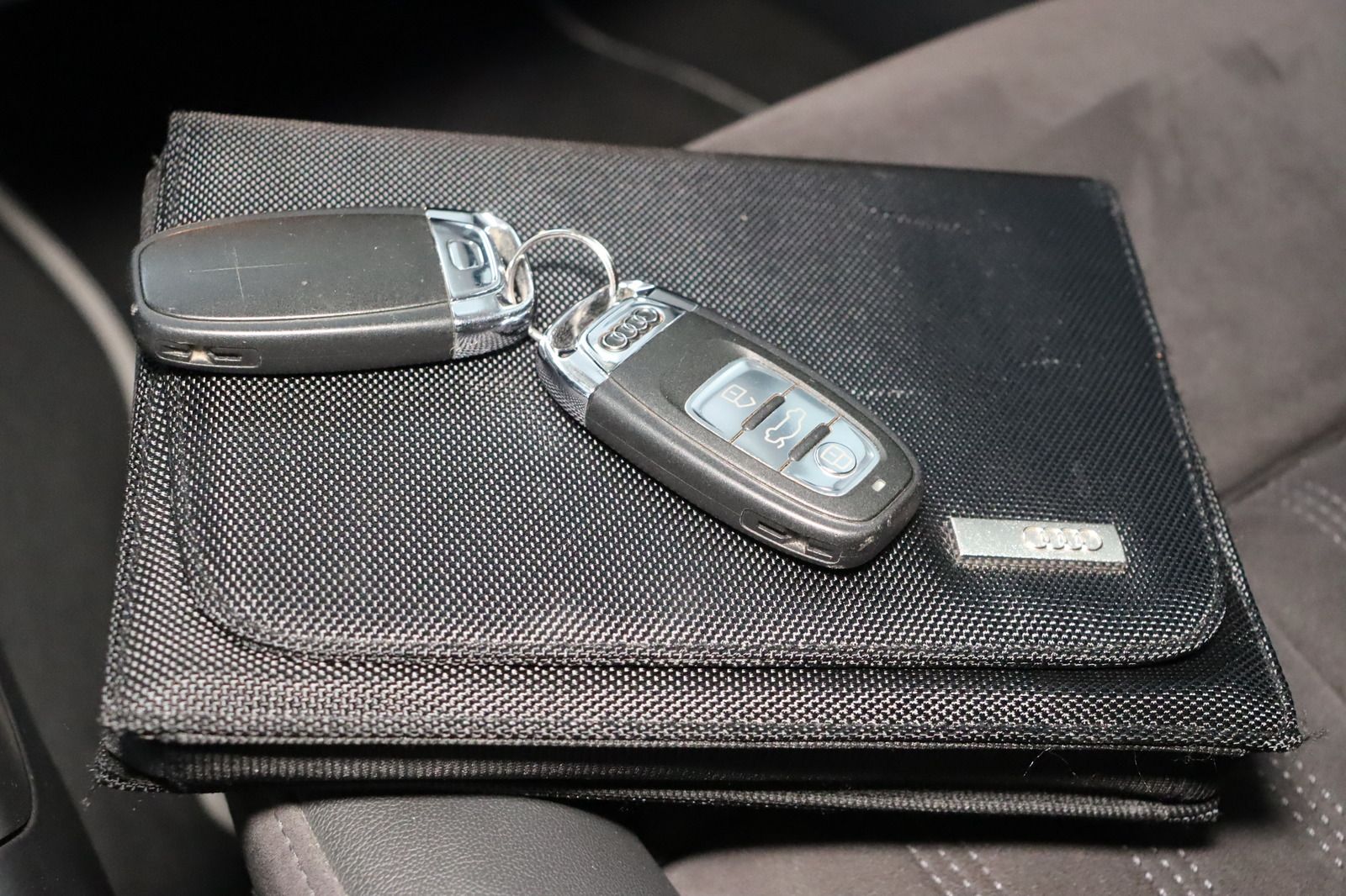 Fahrzeugabbildung Audi A6 Avant 3.0 TDI quattro Pano. * AHK * Service