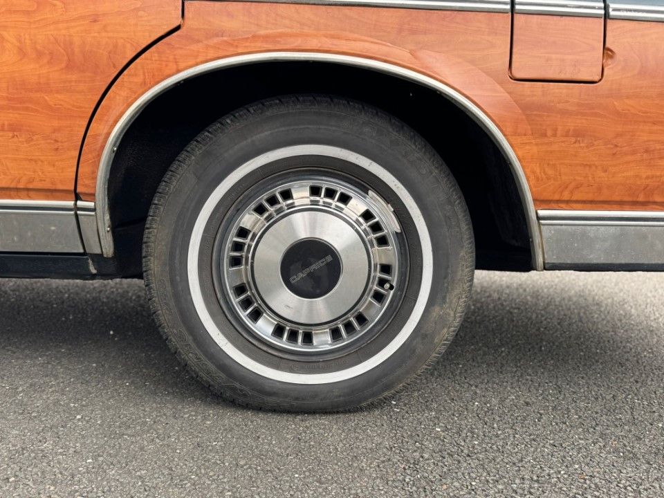 Fahrzeugabbildung Chevrolet Caprice Station Wagon LPG HU H gerade gemacht