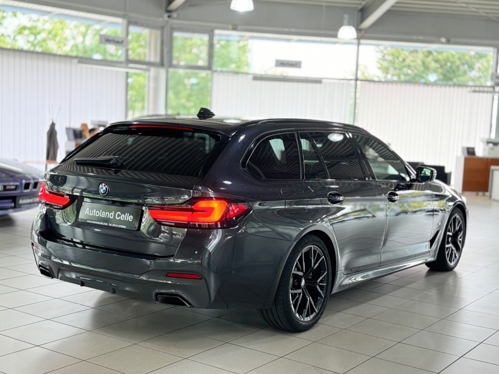 Fahrzeugabbildung BMW 520d M Sport DAB Kamera LED Panorama Individual