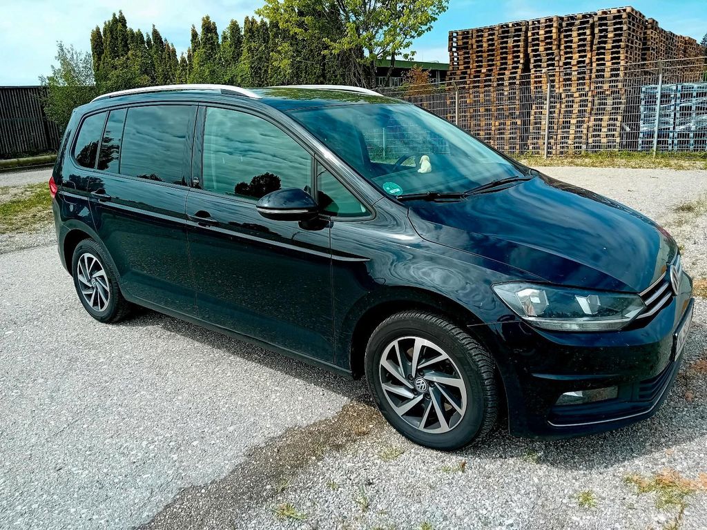 Image of Volkswagen Touran