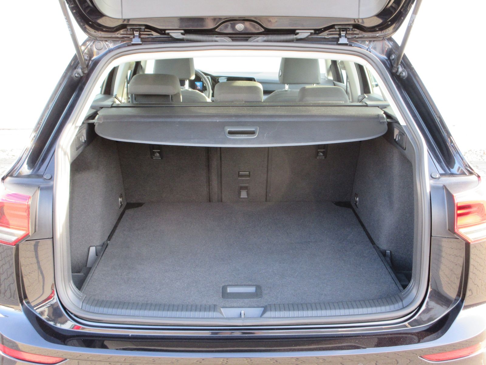 Golf VIII Variant 1.5 TSI Style AHK/PANORAMA/LED