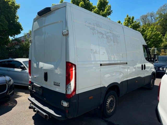 Fahrzeugabbildung Iveco Daily Kasten HKa 35 S HI MATIC L3H2