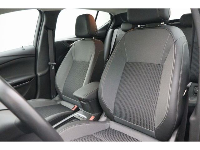 Fahrzeugabbildung Opel Astra K1.5LimBus.EleganceLEDNaviRKAppleCP