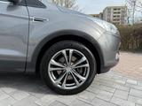 Ford KUGA TITANIUM+1.HAND+UNFALLFREI+BLIS+PANO+8FACH - gebrauchte Ford Kuga aus dem Jahr 2013