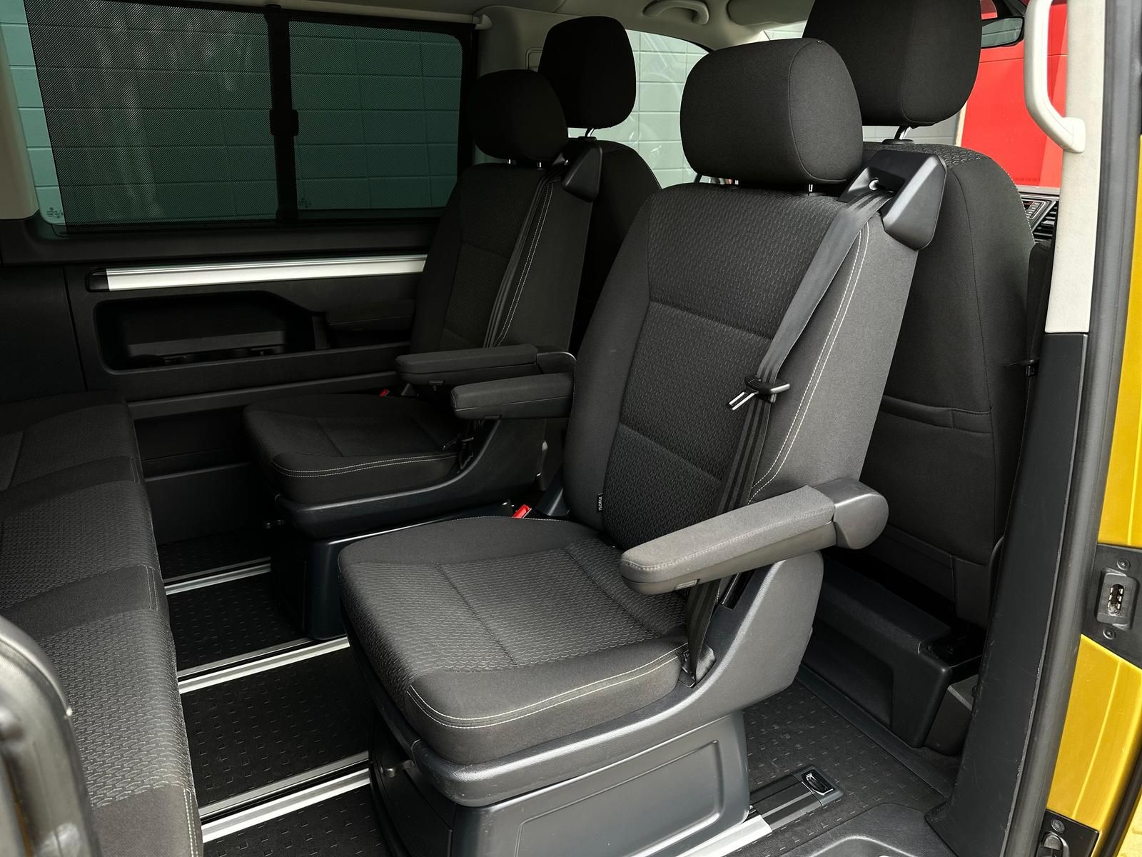 VW T6 Multivan 2.0TDI *LED#SHZ#AHK#NAVI#STANDHEIZG - Image 17