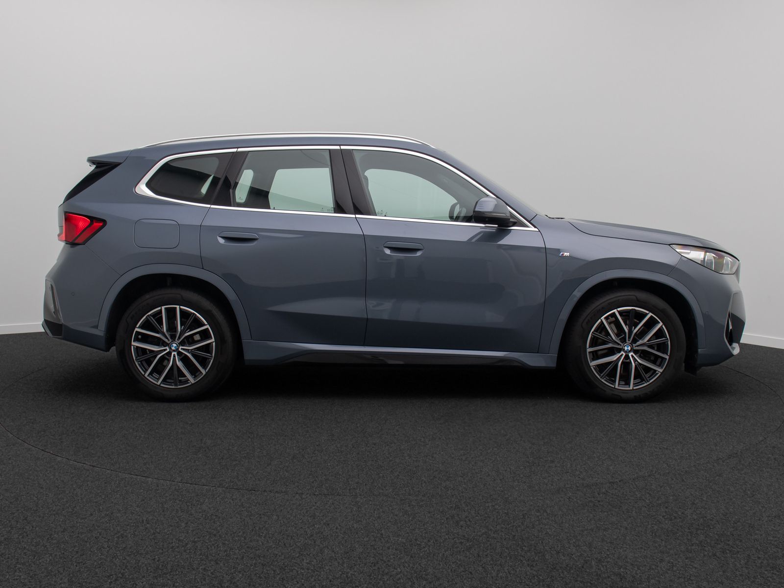 Fahrzeugabbildung BMW X1 xD23d M Sport 360&deg; HUD H/K AHK Panorama DAB