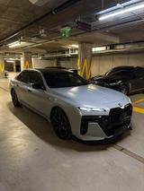 BMW 760i - BMW 760 mit Panoramadach