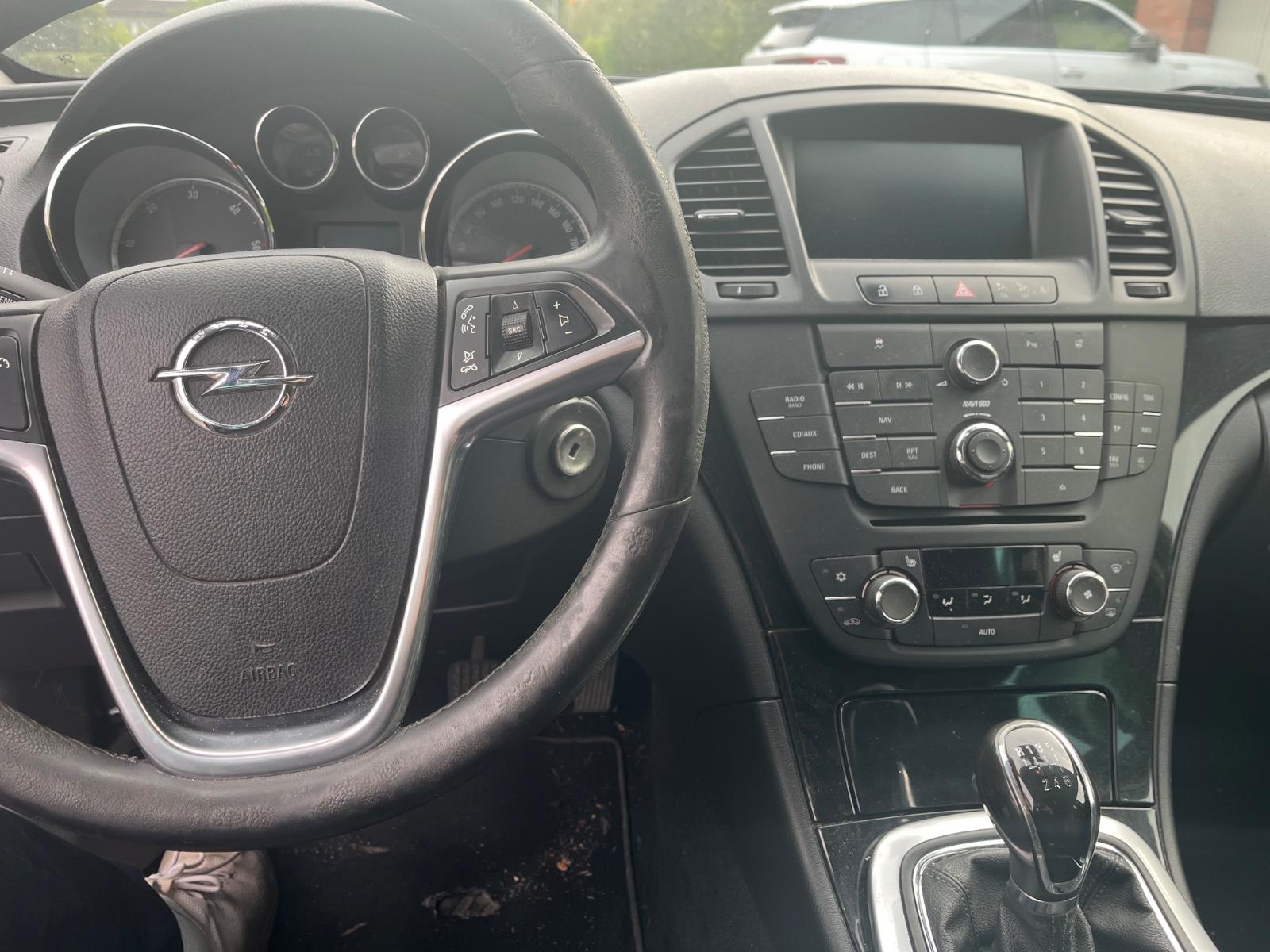 Opel Insignia 2012 — photo 8