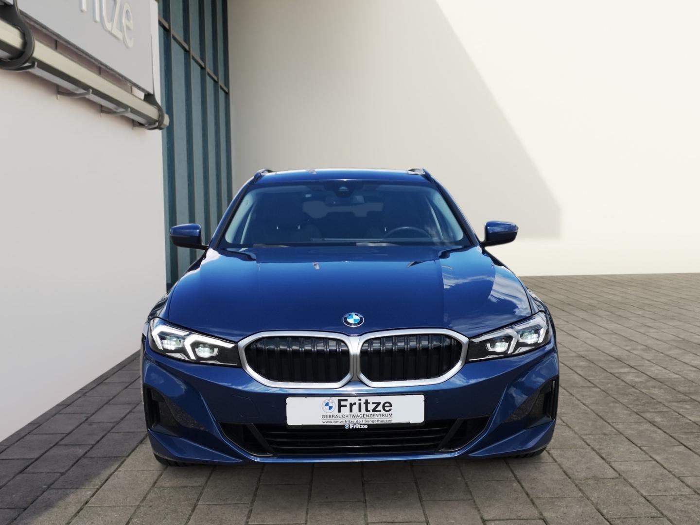 BMW 318 d Tour. Aut. LED+KLIMAAUTO+NAVI+PANO+SHZ+PDC