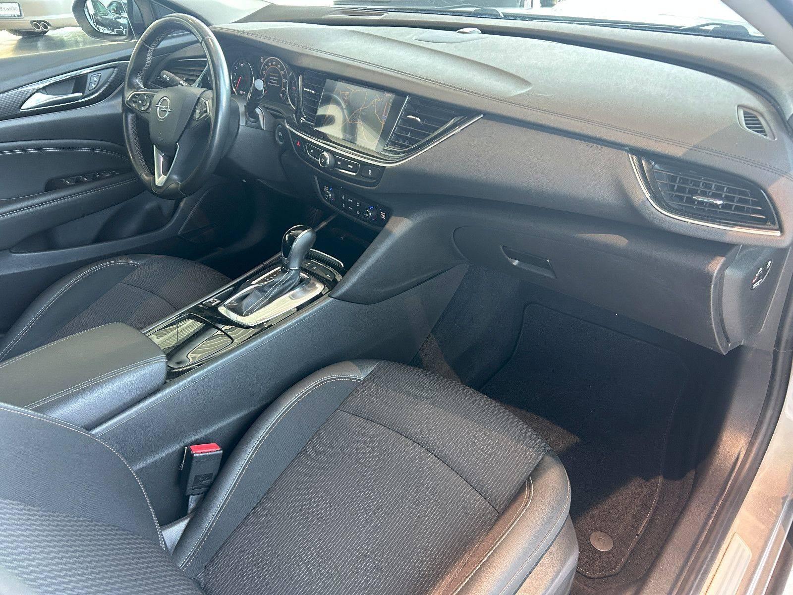 Opel Insignia AUTOMATIK+NAVIGATION+KAMERA+PDC+TEMPOM