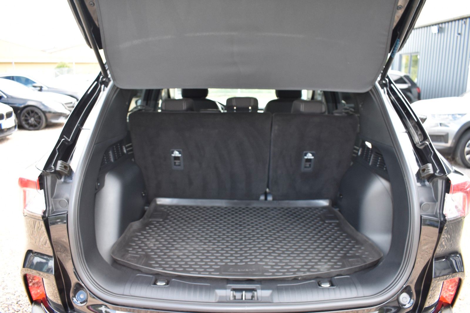 Fahrzeugabbildung Ford Kuga Titanium LED Keyless go Kamera DAB