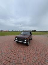 Lada Niva 4X4 Ohne Rost aber leider Ukrain... - gebrauchte Lada Niva aus dem Jahr 2009