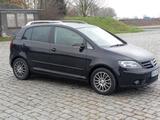 Volkswagen Golf 5 Plus Tempomat AHK PDC / 2,0 Hubraum... - Volkswagen: Hub