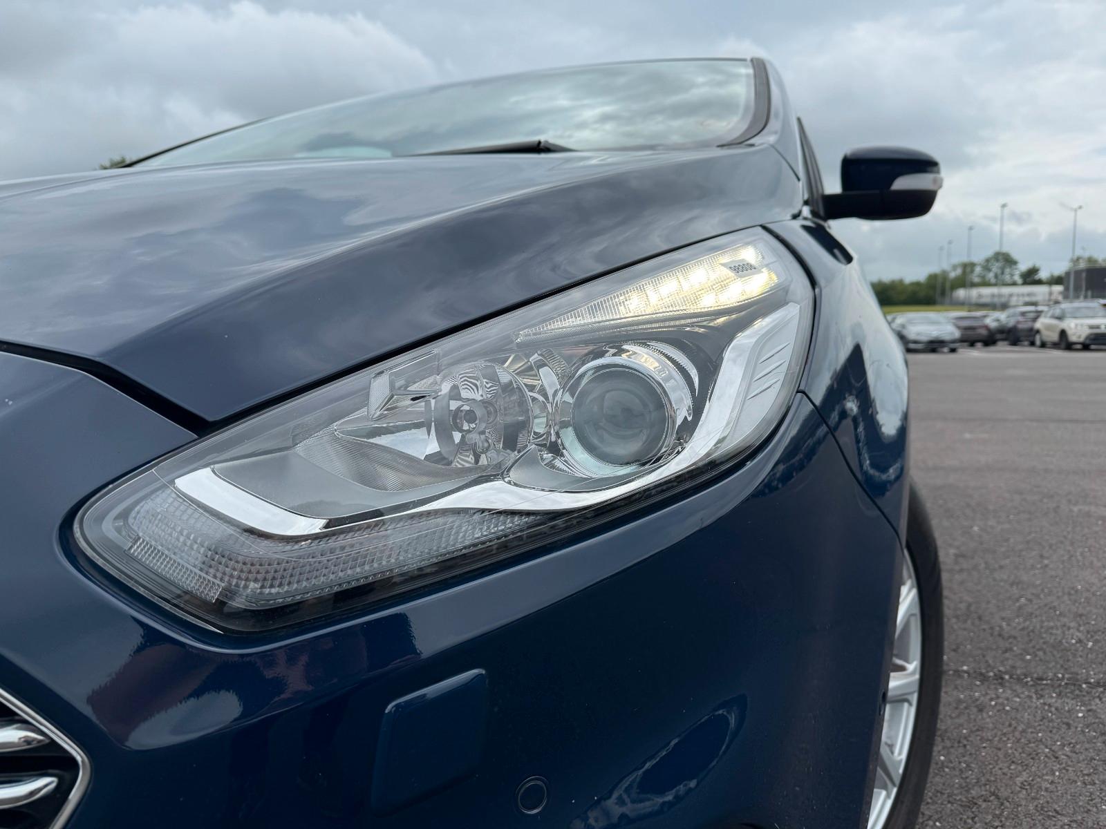 FORD S-MAX 2.0 TDCI 179CH - TITANIUM - BVA - SIÈGES SPORT- GPS -CAMÉRA