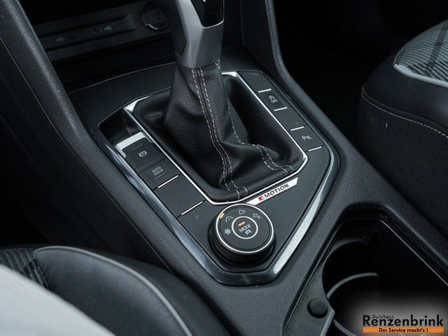 Tiguan R-Line TDI DSG 4M. AHK LED NAV Kamera