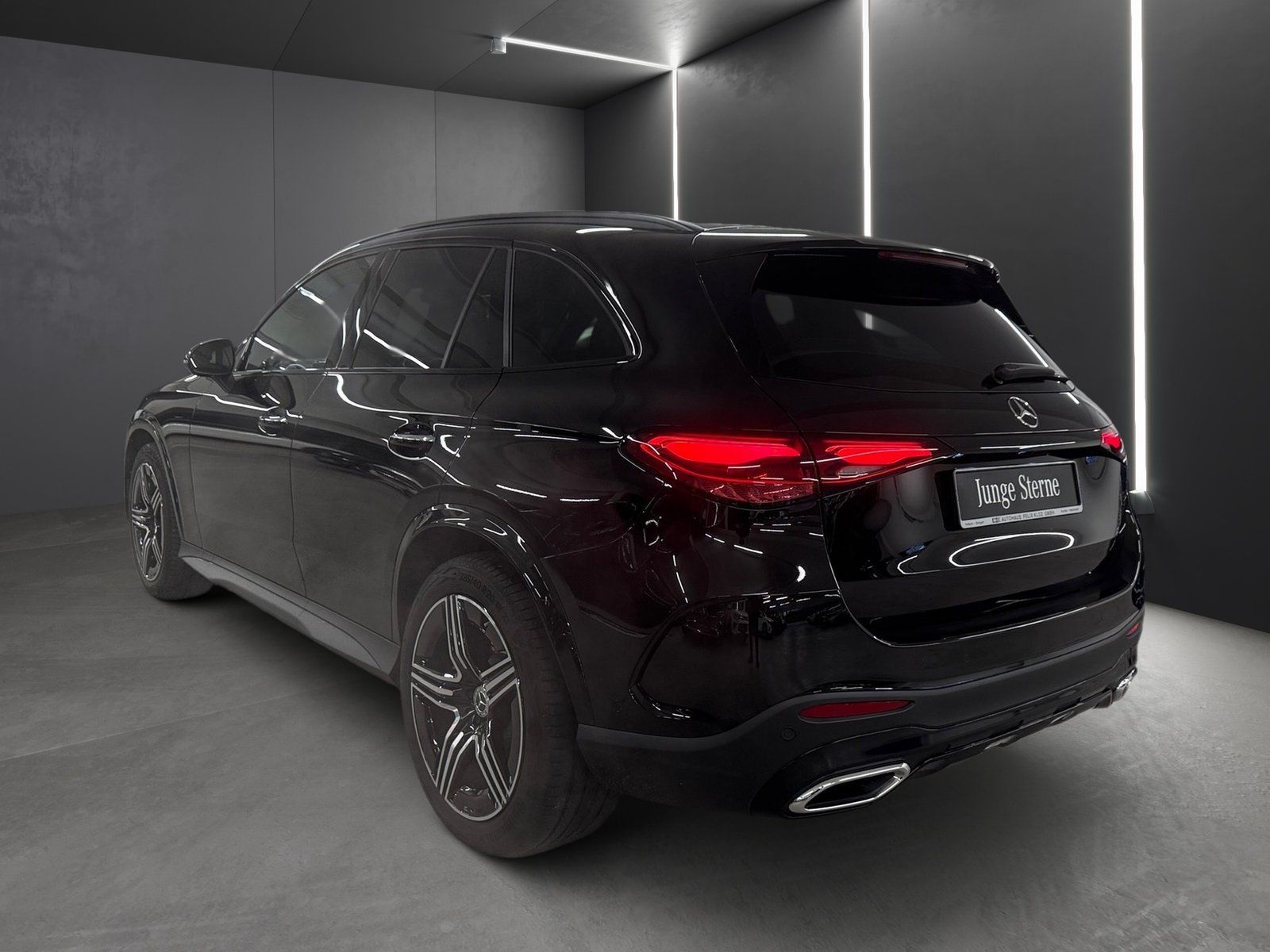 Fahrzeugabbildung Mercedes-Benz GLC 450 d 4M Edition AMG*Pano*Distro*Towink*AHK*