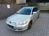 Toyota Avensis Combi Executive 2.0-l-VVT-i Executive - Toyota Avensis Combi Gebrauchtwagen