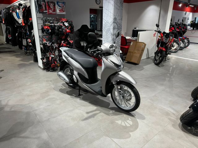 Honda SH 125 Mode 2024 Matt Silver *Demobike*