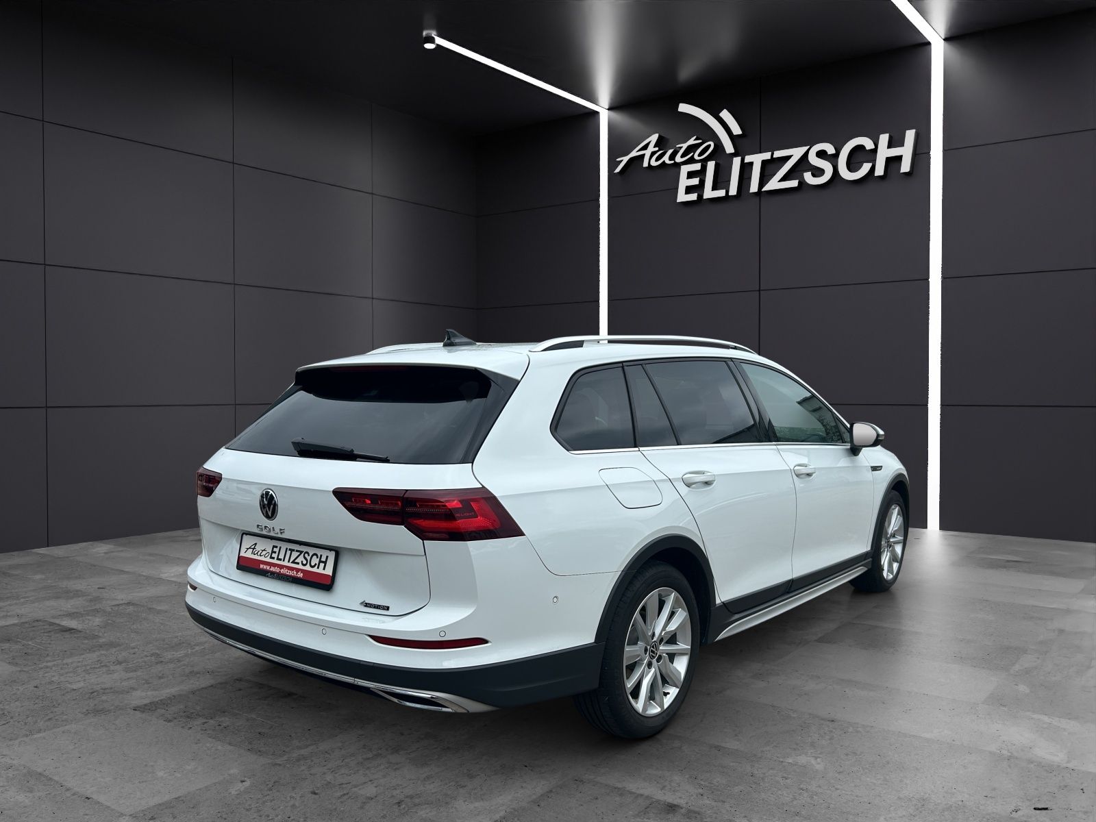 Fahrzeugabbildung Volkswagen Golf VIII Variant Alltrack TDI DSG IQ Light ACC
