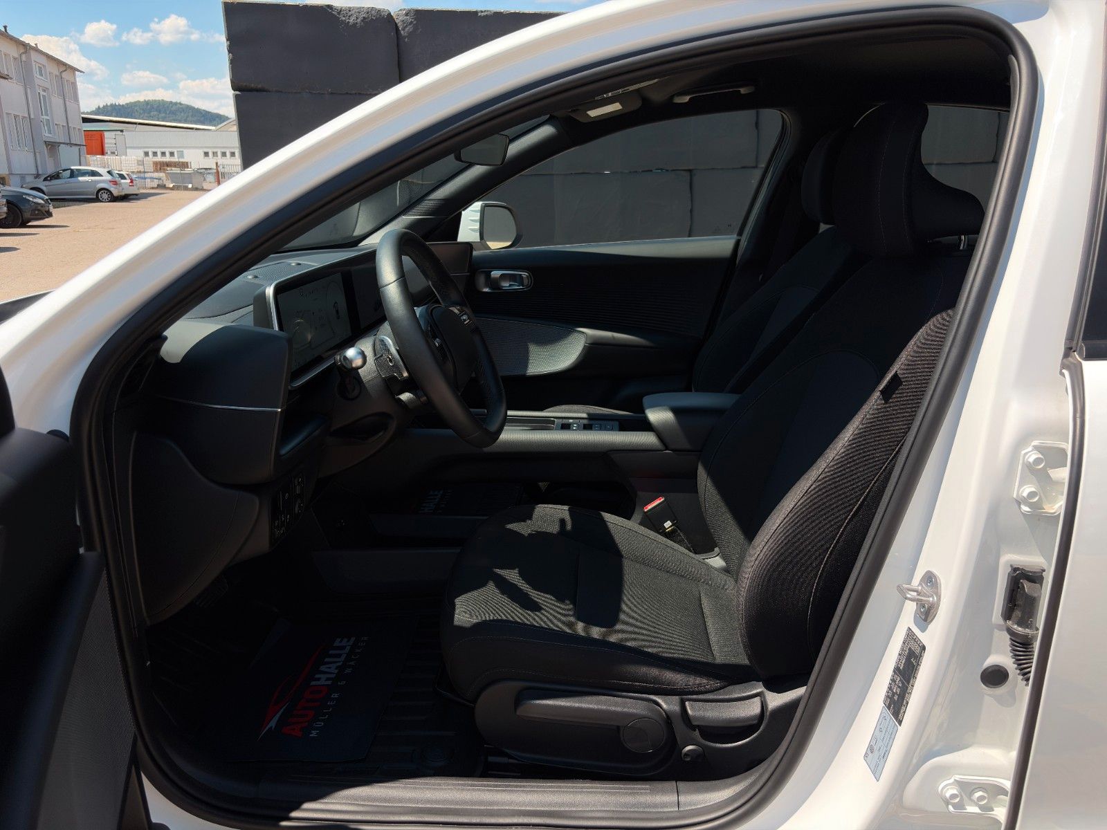Fahrzeugabbildung Hyundai IONIQ 6 Elektro 53 kWh ACC CAM KZG LHZ CarPlay
