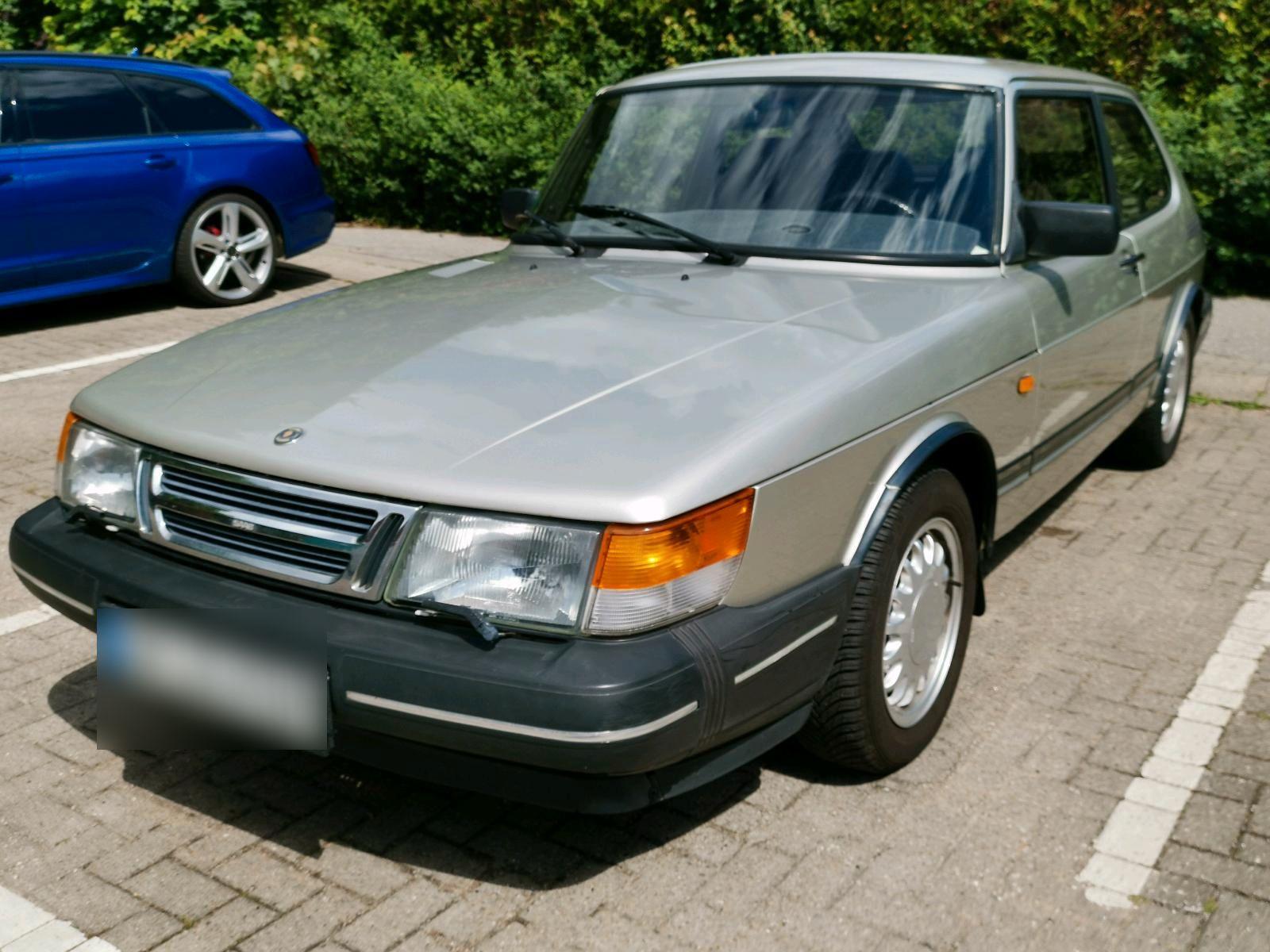 Saab 900